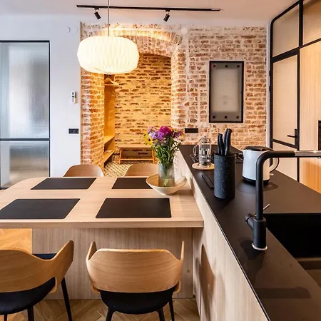 公寓 Onlviv Rynok Square 18/2